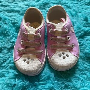 Crocs toddler girls tennis shoes swim shoes pink